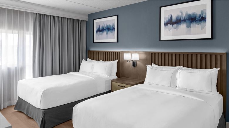 <b>DoubleTree by Hilton South Bend Room</b>. Images powered by <a href="https://iceportal.shijigroup.com/" title="IcePortal" target="_blank">IcePortal</a>.