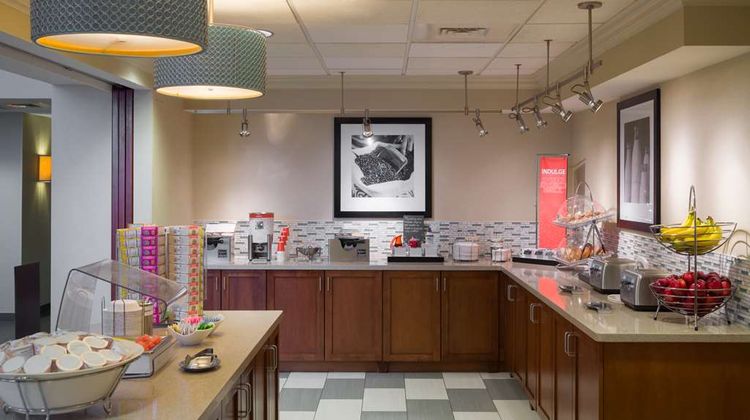 Hampton Inn & Suites State College Restaurant