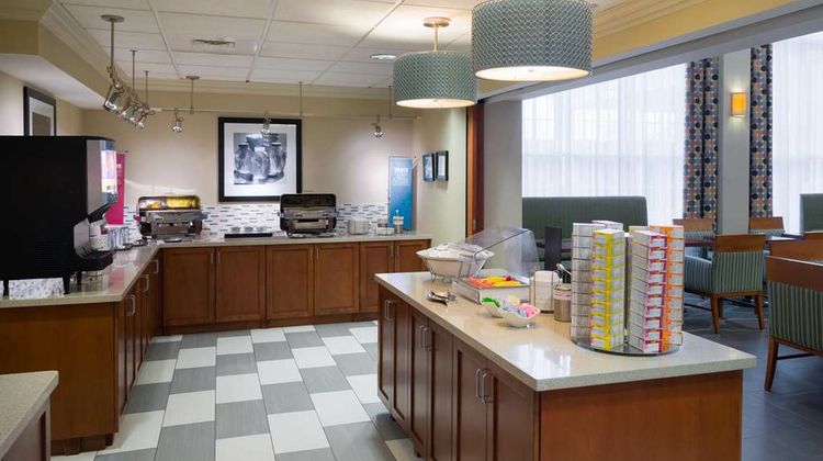 Hampton Inn & Suites State College Restaurant
