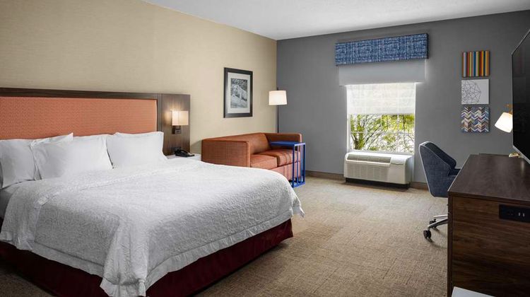 Hampton Inn & Suites State College Room
