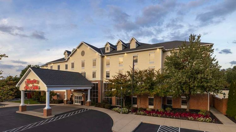 Hampton Inn & Suites State College Exterior