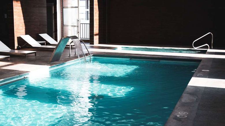 <b>Hilton Garden Inn Santiago Airport Pool</b>. Images powered by <a href="https://iceportal.shijigroup.com/" title="IcePortal" target="_blank">IcePortal</a>.