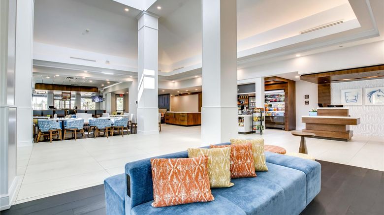 Hilton Garden Inn Louisville Airport Lobby. Images powered by <a href="https://iceportal.shijigroup.com" target="_blank" rel="noopener">Ice Portal</a>.