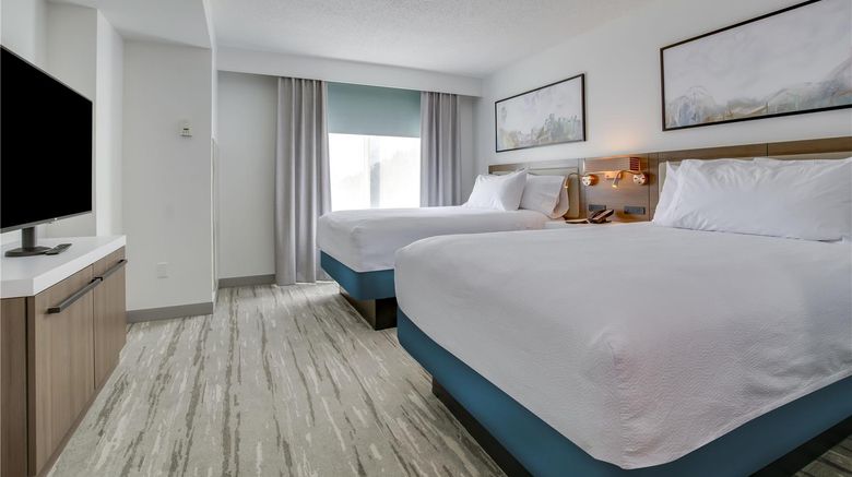 <b>Hilton Garden Inn Louisville Airport Room</b>. Images powered by <a href="https://iceportal.shijigroup.com/" title="IcePortal" target="_blank">IcePortal</a>.