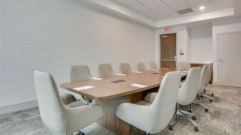 <b>Hilton Garden Inn Louisville Airport Meeting</b>. Images powered by <a href="https://iceportal.shijigroup.com/" title="IcePortal" target="_blank">IcePortal</a>.