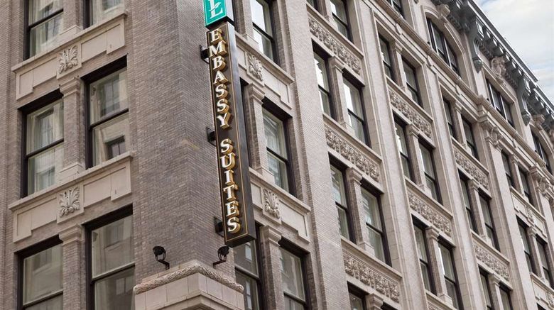 <b>Embassy Suites Louisville Downtown Exterior</b>. Images powered by <a href="https://iceportal.shijigroup.com/" title="IcePortal" target="_blank">IcePortal</a>.