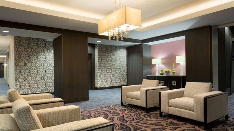 <b>Embassy Suites Louisville Downtown Lobby</b>. Images powered by <a href="https://iceportal.shijigroup.com/" title="IcePortal" target="_blank">IcePortal</a>.