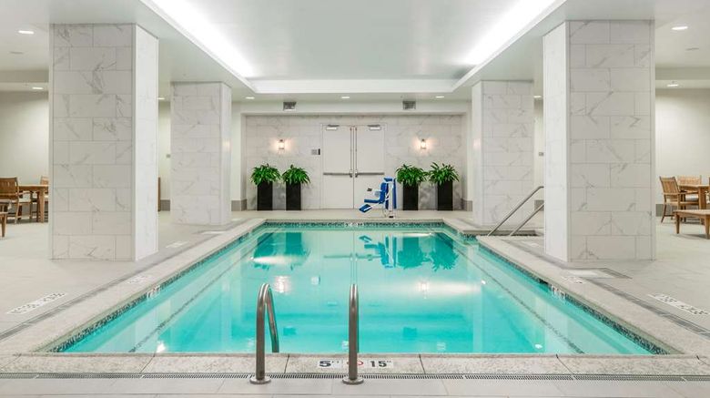 <b>Embassy Suites Louisville Downtown Pool</b>. Images powered by <a href="https://iceportal.shijigroup.com/" title="IcePortal" target="_blank">IcePortal</a>.