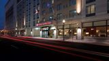 Hilton Garden Inn Louisville Downtown Exterior