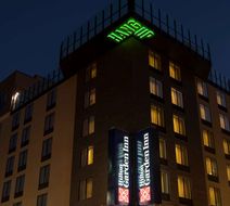 Hilton Garden Inn Louisville Downtown Exterior