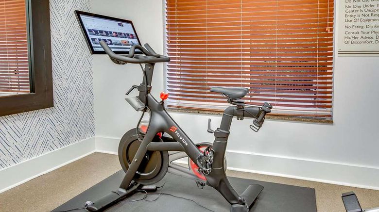 <b>Hilton Garden Inn Louisville/Northeast Health</b>. Images powered by <a href="https://iceportal.shijigroup.com/" title="IcePortal" target="_blank">IcePortal</a>.