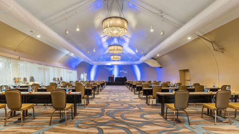 <b>DoubleTree Hotel Mission Valley Meeting</b>. Images powered by <a href="https://iceportal.shijigroup.com/" title="IcePortal" target="_blank">IcePortal</a>.