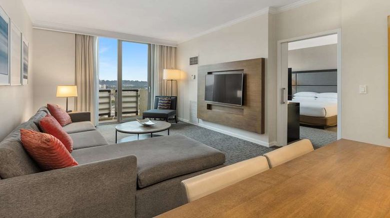 <b>DoubleTree Hotel Mission Valley Room</b>. Images powered by <a href="https://iceportal.shijigroup.com/" title="IcePortal" target="_blank">IcePortal</a>.