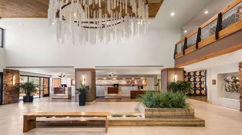 <b>Hilton Sedona Resort at Bell Rock Lobby</b>. Images powered by <a href="https://iceportal.shijigroup.com/" title="IcePortal" target="_blank">IcePortal</a>.