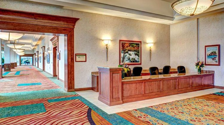 Hilton Seattle Airport & Conf Ctr Lobby