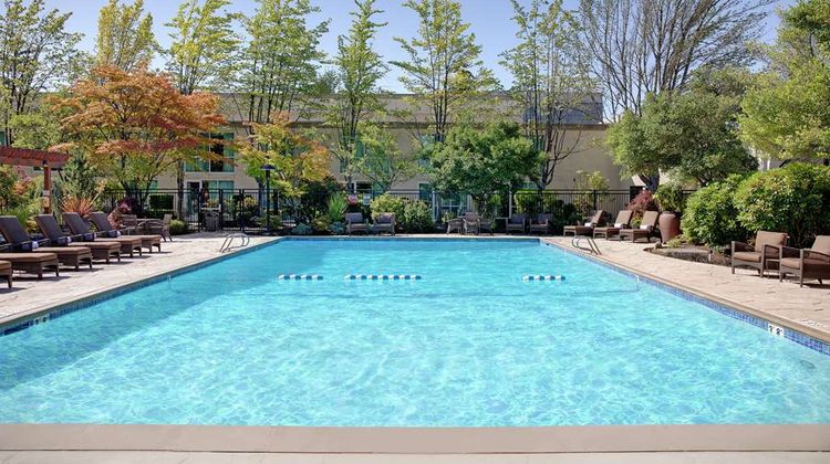 Hilton Seattle Airport & Conf Ctr Pool