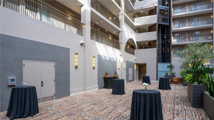 Embassy Suites Seattle Bellevue Lobby