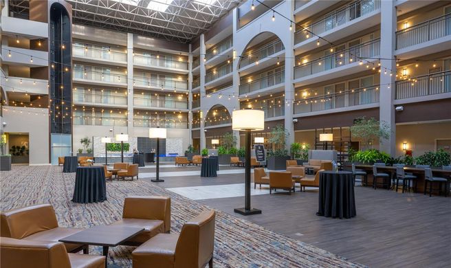 Embassy Suites Seattle Bellevue Lobby