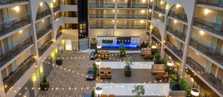 Embassy Suites Seattle Bellevue Lobby