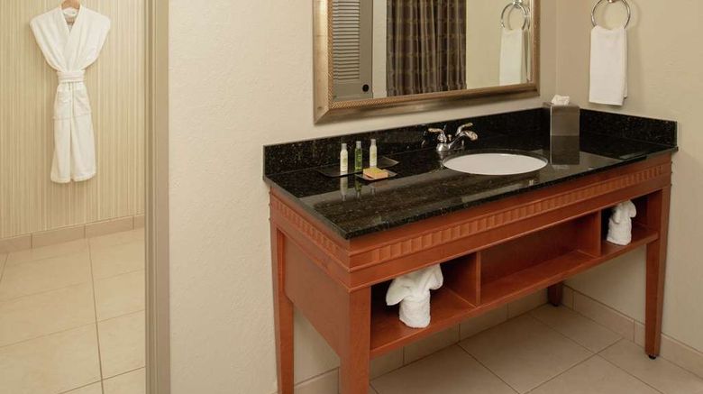<b>Doubletree Suites by Hilton Southcenter Room</b>. Images powered by <a href="https://iceportal.shijigroup.com/" title="IcePortal" target="_blank">IcePortal</a>.