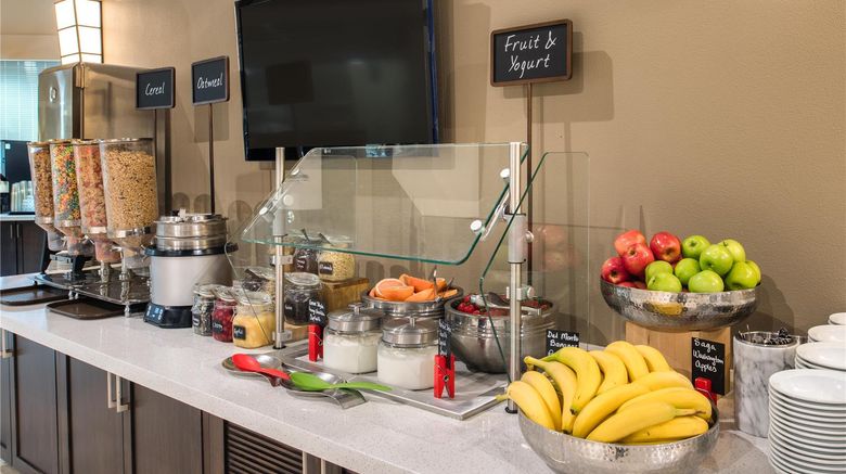 <b>Embassy Suites Seattle Tacoma Intl Arpt Restaurant</b>. Images powered by <a href="https://iceportal.shijigroup.com/" title="IcePortal" target="_blank">IcePortal</a>.