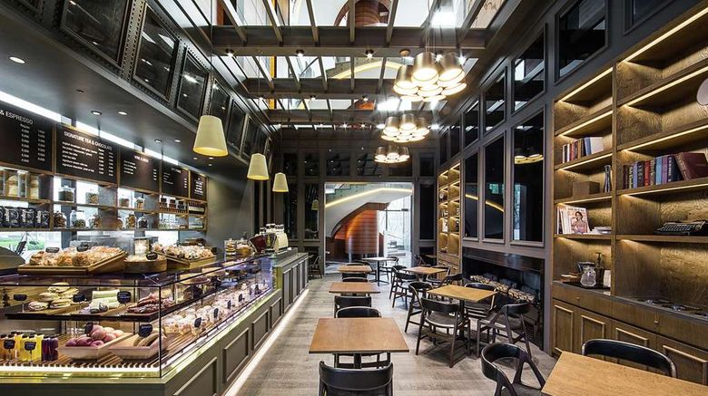 <b>Conrad Seoul Restaurant</b>. Images powered by <a href="https://iceportal.shijigroup.com/" title="IcePortal" target="_blank">IcePortal</a>.