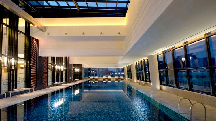 Conrad Seoul Pool