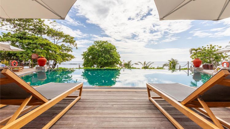 DoubleTree Seychelles Allamanda Pool