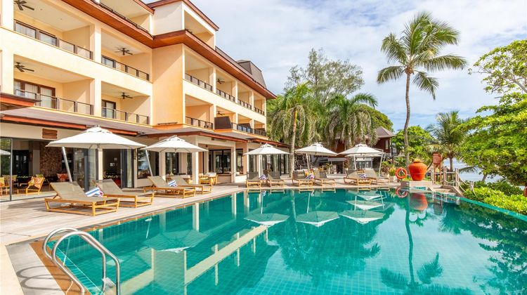 DoubleTree Seychelles Allamanda Pool