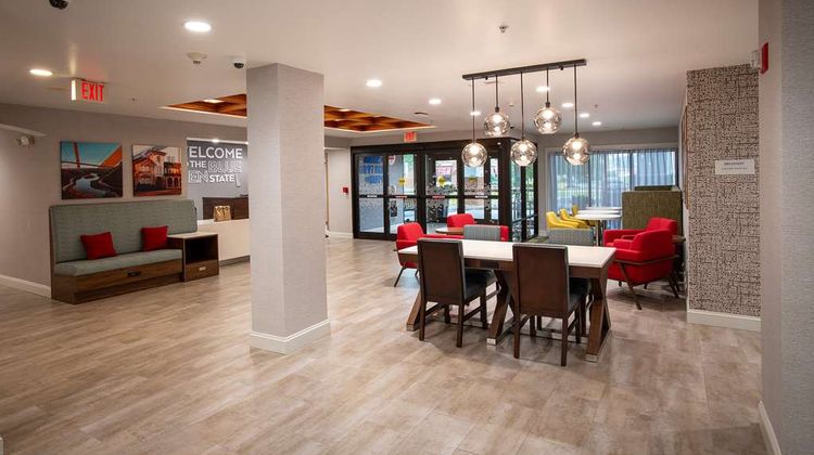 Hampton Inn Seaford Lobby