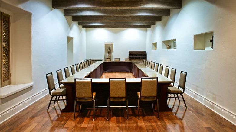 <b>Hilton Santa Fe Historic Plaza Meeting</b>. Images powered by <a href="https://iceportal.shijigroup.com/" title="IcePortal" target="_blank">IcePortal</a>.