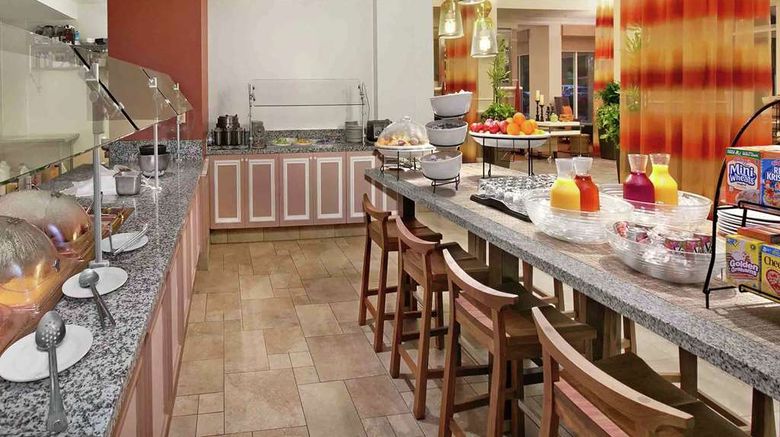 <b>Hilton Garden Inn San Francisco Airport Restaurant</b>. Images powered by <a href="https://iceportal.shijigroup.com/" title="IcePortal" target="_blank">IcePortal</a>.