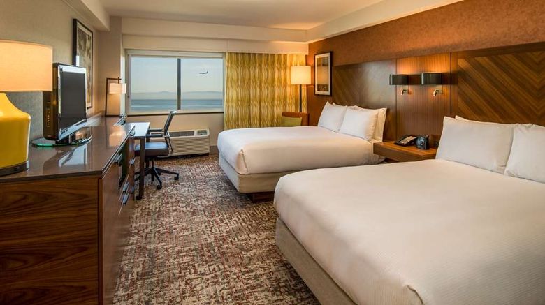 <b>Doubletree Hotel San Francisco Airport Room</b>. Images powered by <a href="https://iceportal.shijigroup.com/" title="IcePortal" target="_blank">IcePortal</a>.