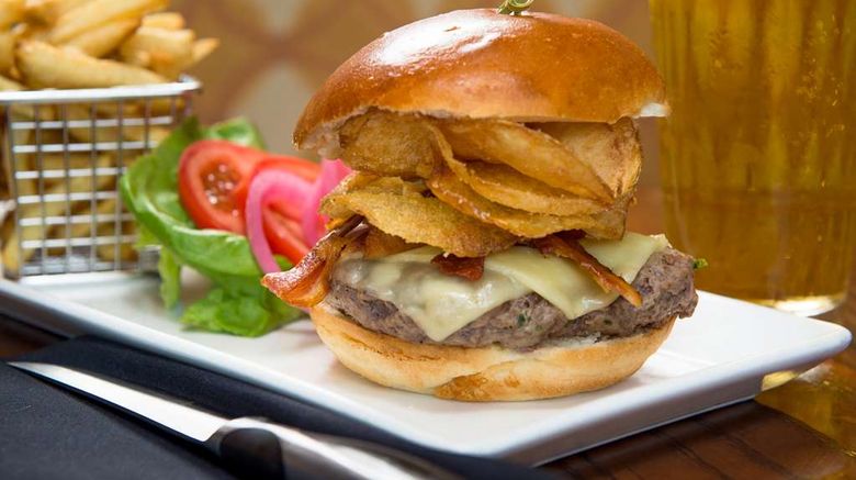 <b>Doubletree Hotel San Francisco Airport Restaurant</b>. Images powered by <a href="https://iceportal.shijigroup.com/" title="IcePortal" target="_blank">IcePortal</a>.