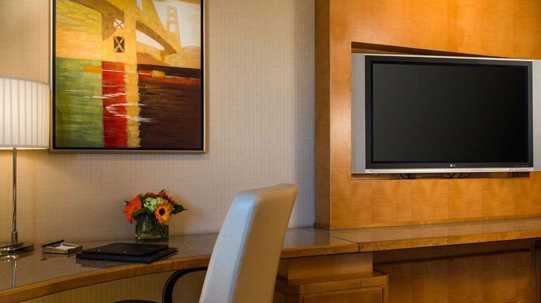 <b>Hilton San Francisco Airport Bayfront Room</b>. Images powered by <a href="https://iceportal.shijigroup.com/" title="IcePortal" target="_blank">IcePortal</a>.