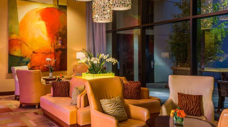 <b>Hilton San Francisco Airport Bayfront Lobby</b>. Images powered by <a href="https://iceportal.shijigroup.com/" title="IcePortal" target="_blank">IcePortal</a>.