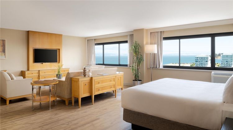 Hilton San Francisco Airport Bayfront Room