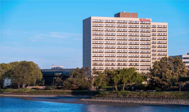 Hilton San Francisco Airport Bayfront Exterior