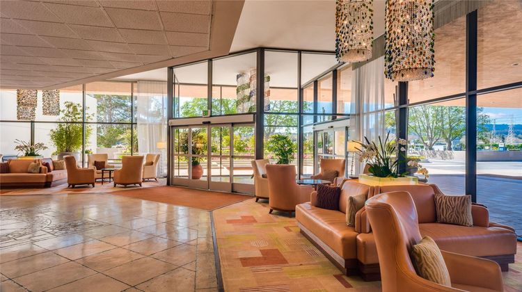 Hilton San Francisco Airport Bayfront Lobby
