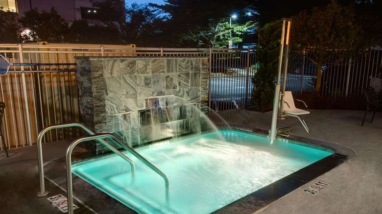 <b>Hilton Garden Inn San Francisco Pool</b>. Images powered by <a href="https://iceportal.shijigroup.com/" title="IcePortal" target="_blank">IcePortal</a>.