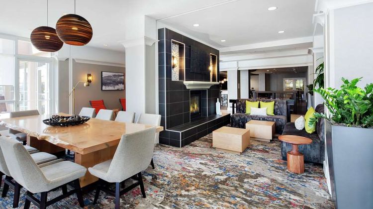 Hilton Garden Inn San Francisco Lobby