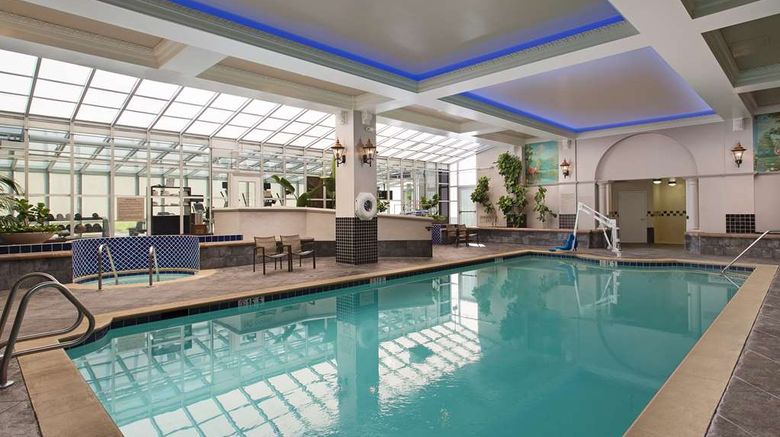 <b>Embassy Suites San Francisco Airport Pool</b>. Images powered by <a href="https://iceportal.shijigroup.com/" title="IcePortal" target="_blank">IcePortal</a>.