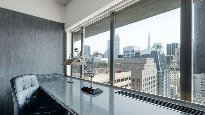 <b>Hilton San Francisco Financial District Room</b>. Images powered by <a href="https://iceportal.shijigroup.com/" title="IcePortal" target="_blank">IcePortal</a>.