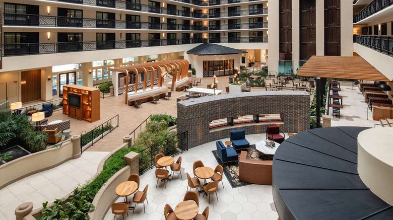 <b>Embassy Suites San Francisco Airport Lobby</b>. Images powered by <a href="https://iceportal.shijigroup.com/" title="IcePortal" target="_blank">IcePortal</a>.