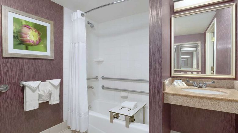 <b>Hilton Garden Inn Springfield Room</b>. Images powered by <a href="https://iceportal.shijigroup.com/" title="IcePortal" target="_blank">IcePortal</a>.