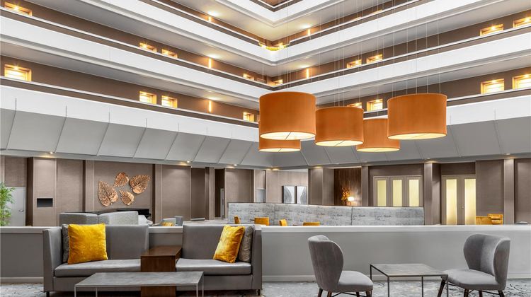 Doubletree by Hilton Springfield Lobby
