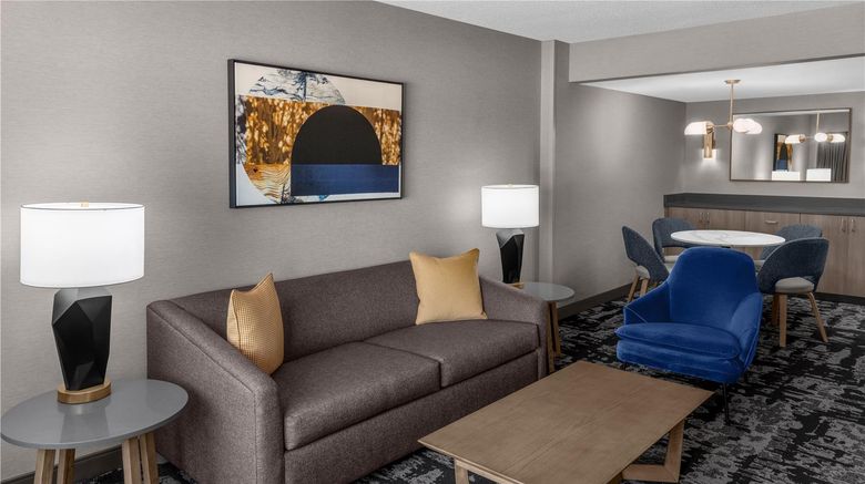 <b>Doubletree by Hilton Springfield Room</b>. Images powered by <a href="https://iceportal.shijigroup.com/" title="IcePortal" target="_blank">IcePortal</a>.