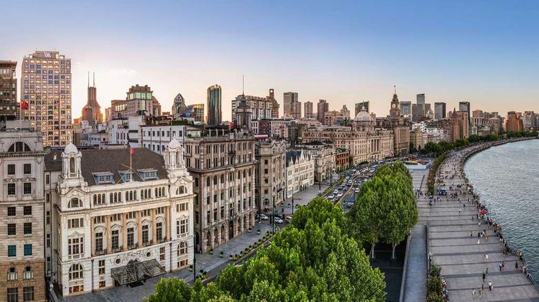 <b>Waldorf Astoria Shanghai on the Bund Exterior</b>. Images powered by <a href="https://iceportal.shijigroup.com/" title="IcePortal" target="_blank">IcePortal</a>.