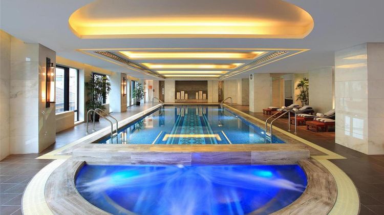 Waldorf Astoria Shanghai on the Bund Pool