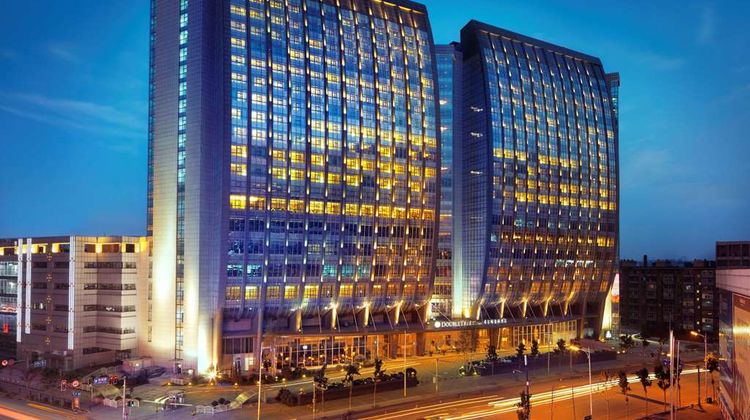 DoubleTree by Hilton Hotel Shenyang Exterior